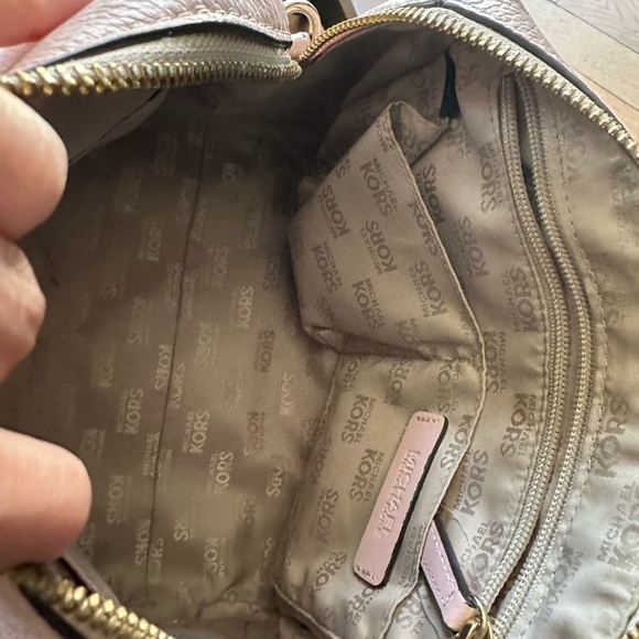 Michael Kors handbag - Picture 3 of 8